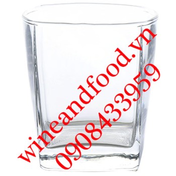 Ly Rock uống Whisky DC Y2001-3