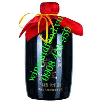 Rượu Nữ Nhi Hồng hương hoa 6 nam tuổi màu đen 500ml