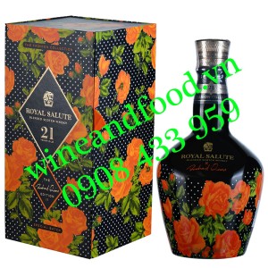 Rượu Whisky Royal Saulute Chivas 21 Richard Quinn Edition Rosé